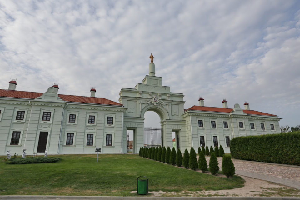 Фото в бортжурнале Toyota Sequoia (1G)