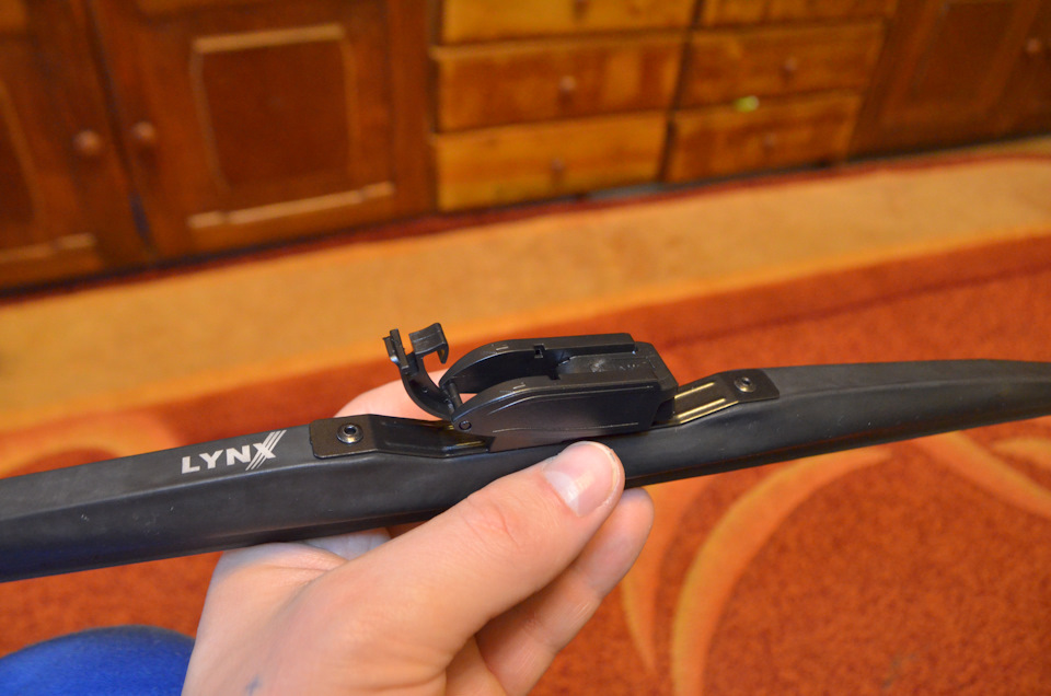 Щётка LINX: крепление. — Hyundai Tucson (TL)