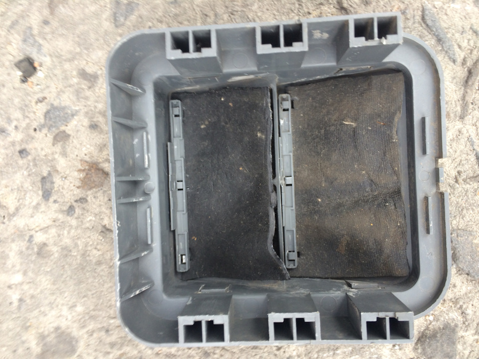 Замена шторок в решетках вентиляции багажника — Chevrolet Aveo Sedan ...