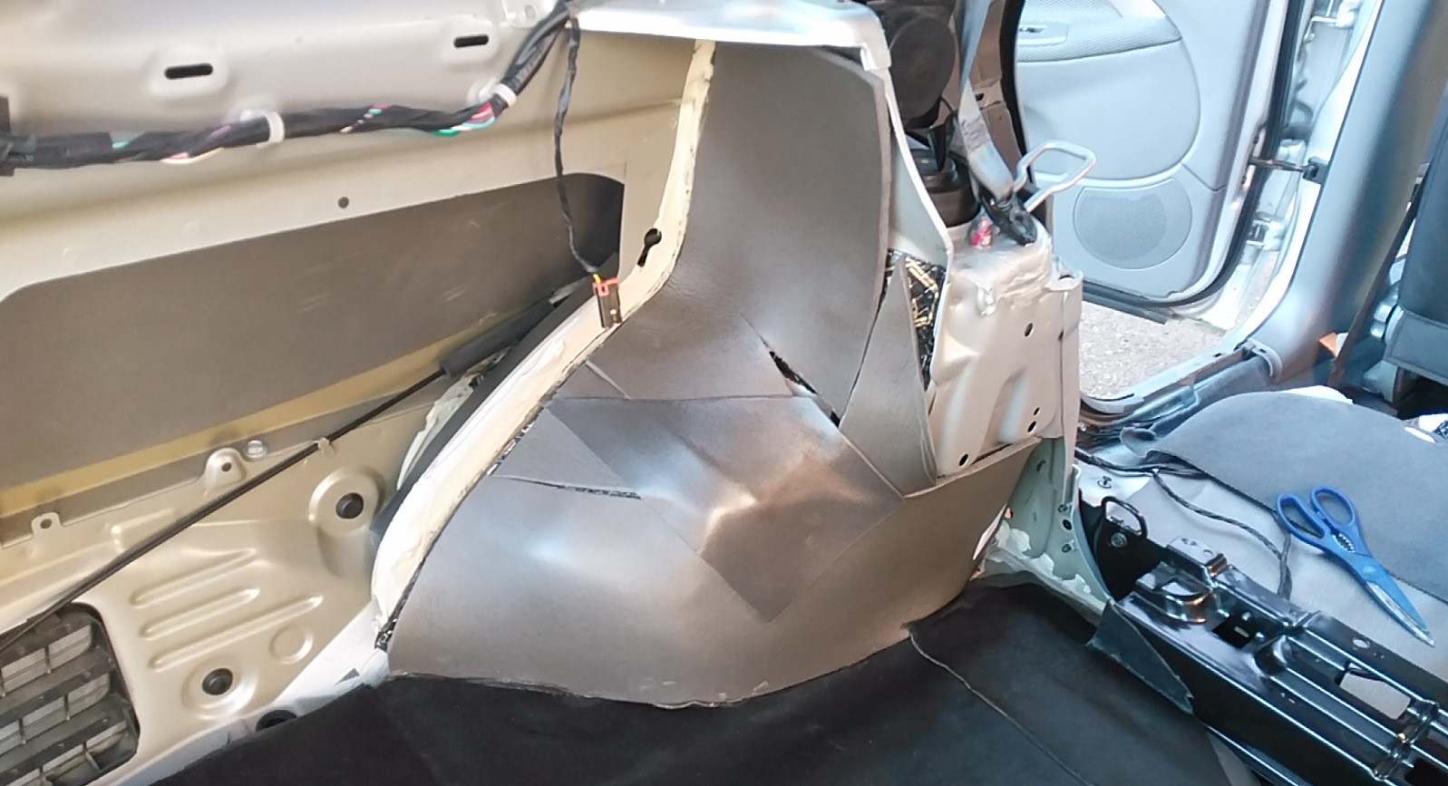 Как снять обшивку багажника лачетти Виброшумоизоляция багажника Lacetti SW (оглохни от тишины сзади) - Chevrolet Lac