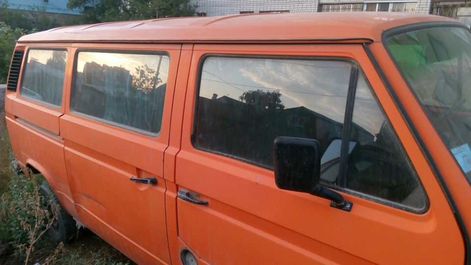 Фото в бортжурнале Volkswagen Caravelle (T3)
