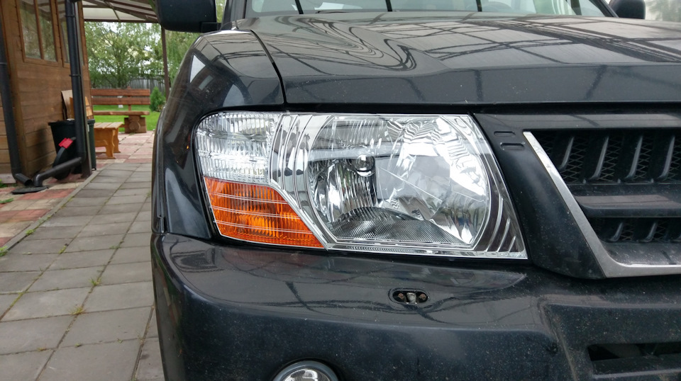 Линзы в фары паджеро 4. Тюнинг оптики паджеро 4. Замена фар паджеро 3. Линзы на паджеро 3. Полировка.