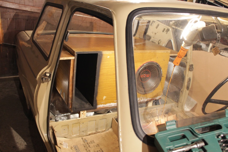 установка саба на место, 1 подключение) — ЗАЗ 968, 1994 года | автозвук ...