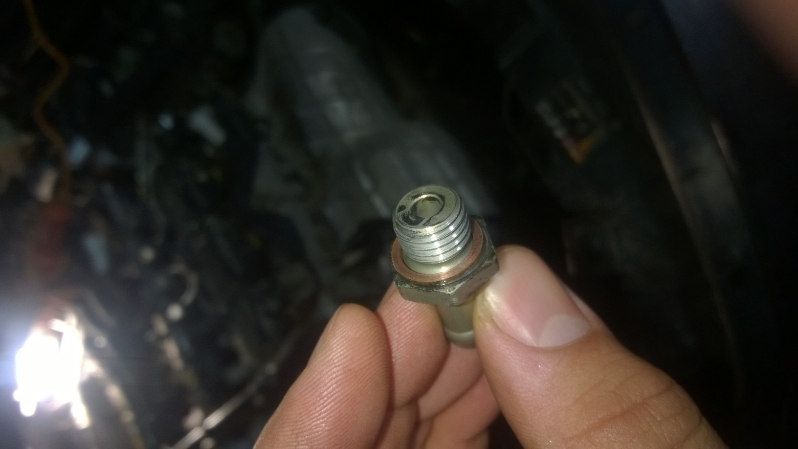 Где находится сеточка. Toyota corona 2. Сеточка тнвд фильтра дукато 244. Где находится сеточка. Клапан отсечки тнвд 3ст.