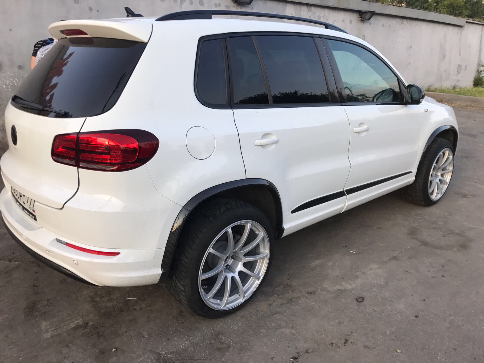 Диски тигуан вылет. Диски тигуан вылет. Диски r18 на tiguan 1 рестайлинг. Тигуан 1 диски r18. Диски тигуан вылет.