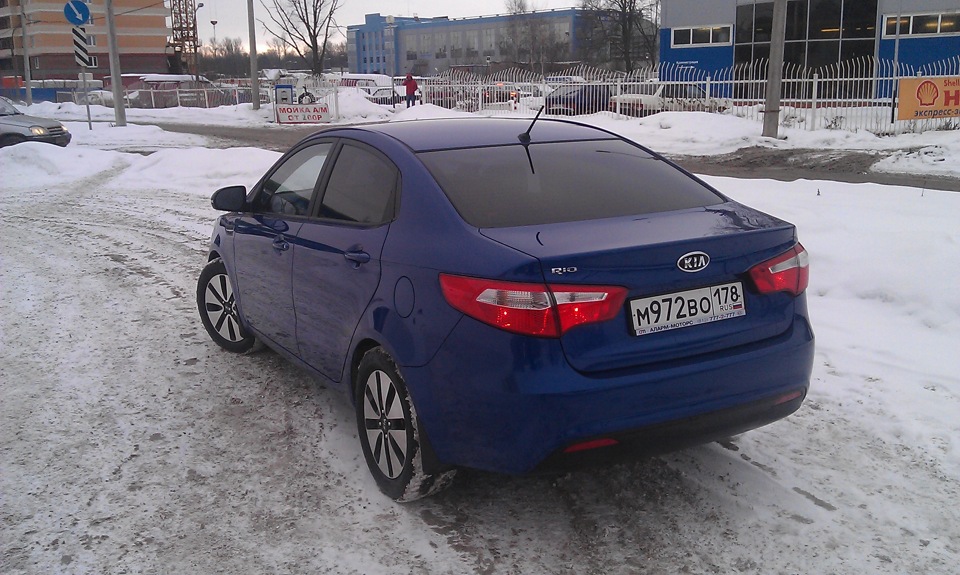 Kia Rio 2013 синяя