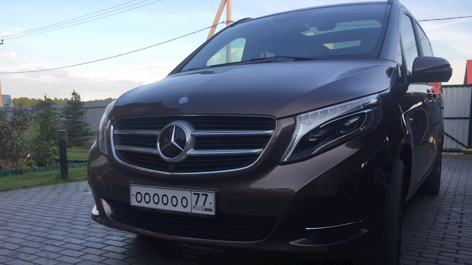 Mercedes-Benz V-Class Emirates Airline