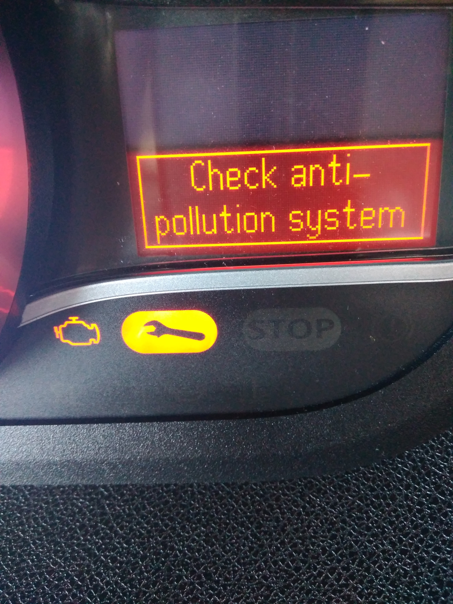 Check antipollution system перевод. Чек Рено Меган 3. Чек Рено Меган 3 check Anti_ [pollution System. Чек на Рено Флюенс. Check antipollution System Меган 3.