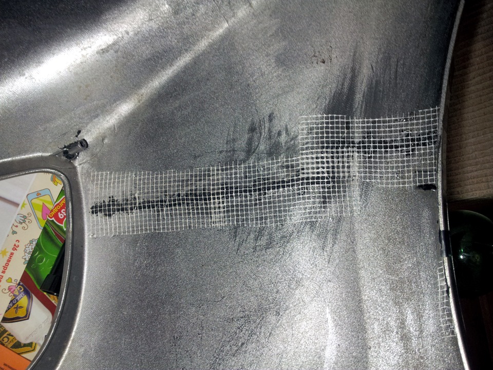 Чем склеить бампер солярис