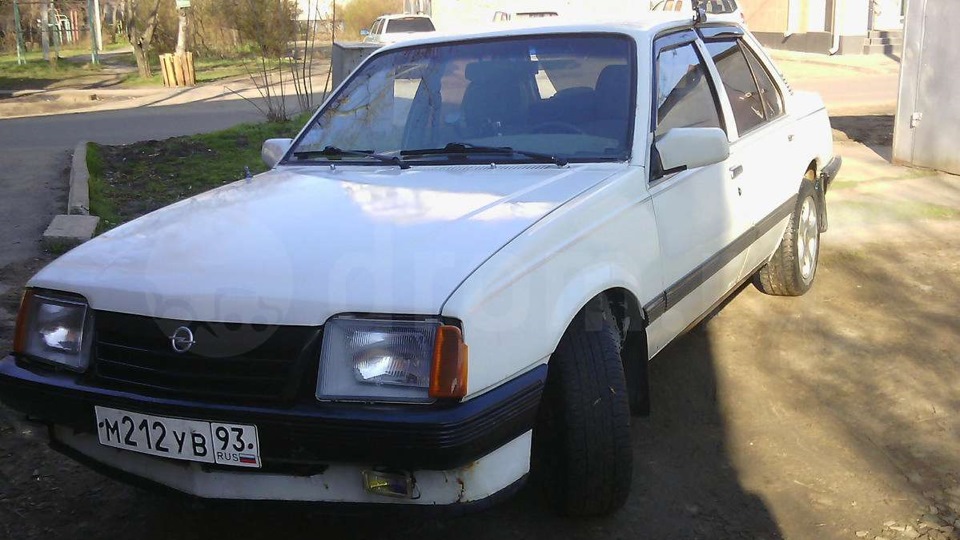 Opel Ascona 1 8