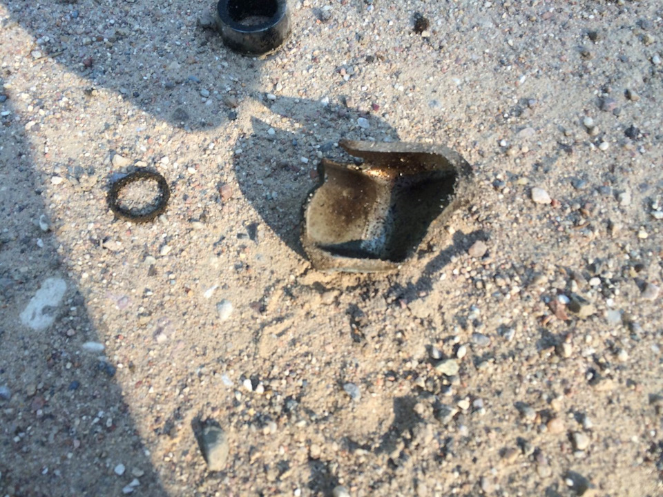 Пробил картер(((( — Saab 9000, 2,3 л, 1997 года | поломка | DRIVE2