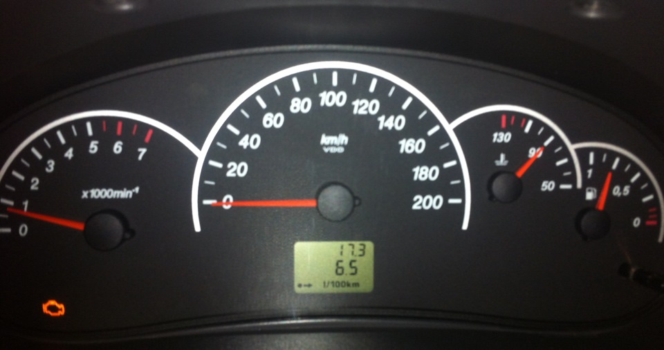 постоянно горит чек, прошу помощи знающего. — Lada Приора хэтчбек, 1,6 ...