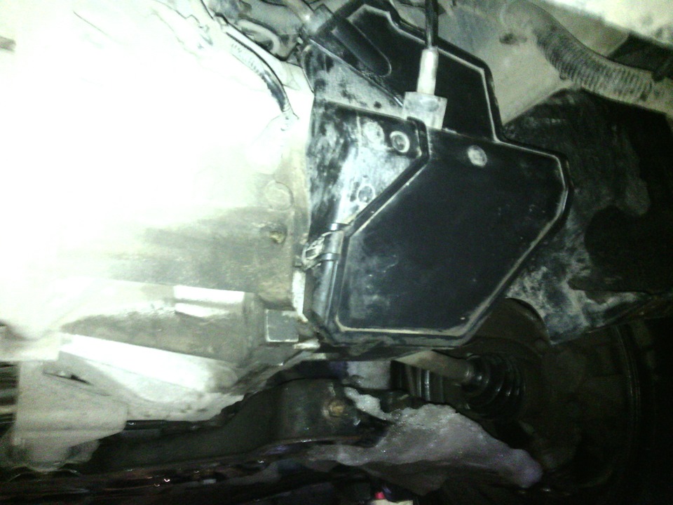 Замена сальника штока переключения передач — Ford Focus Sedan II, 1,8 л ...