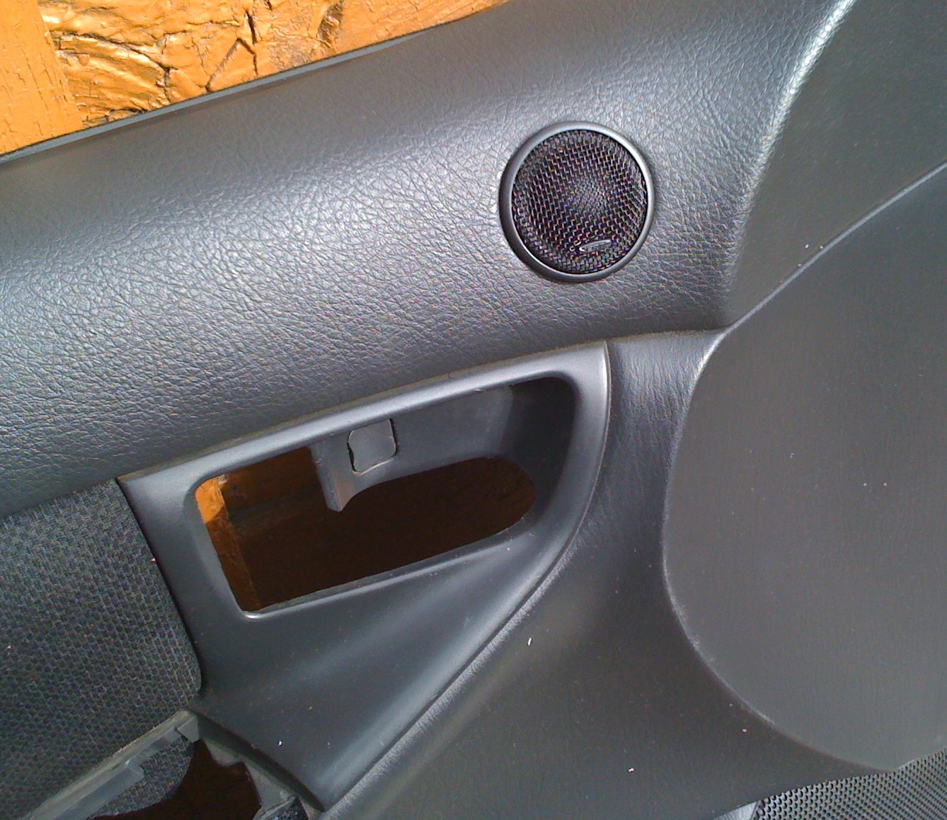 This is how I made music and soundproofing - Toyota Corolla Runx 15 L 2001
