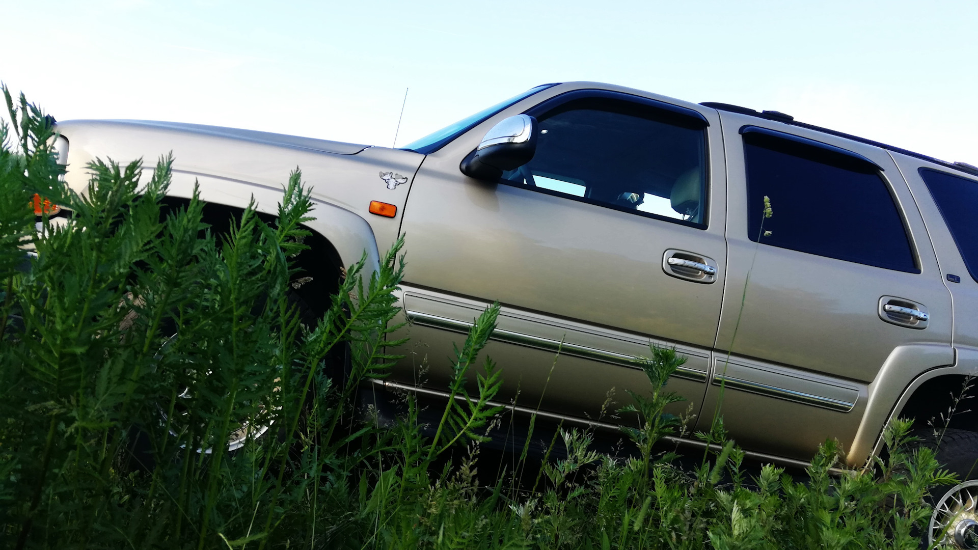 Chevrolet Tahoe (GMT800) 5.3 бензиновый 2005 | Он просто Круглый на DRIVE2