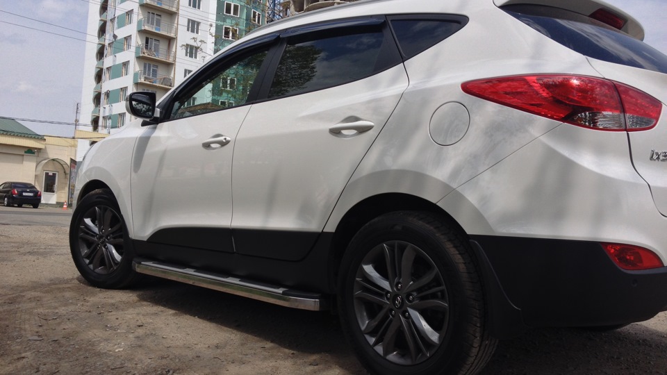 Снятие салонного зеркала заднего вида — Hyundai ix35, 2 л, 2013 года ...