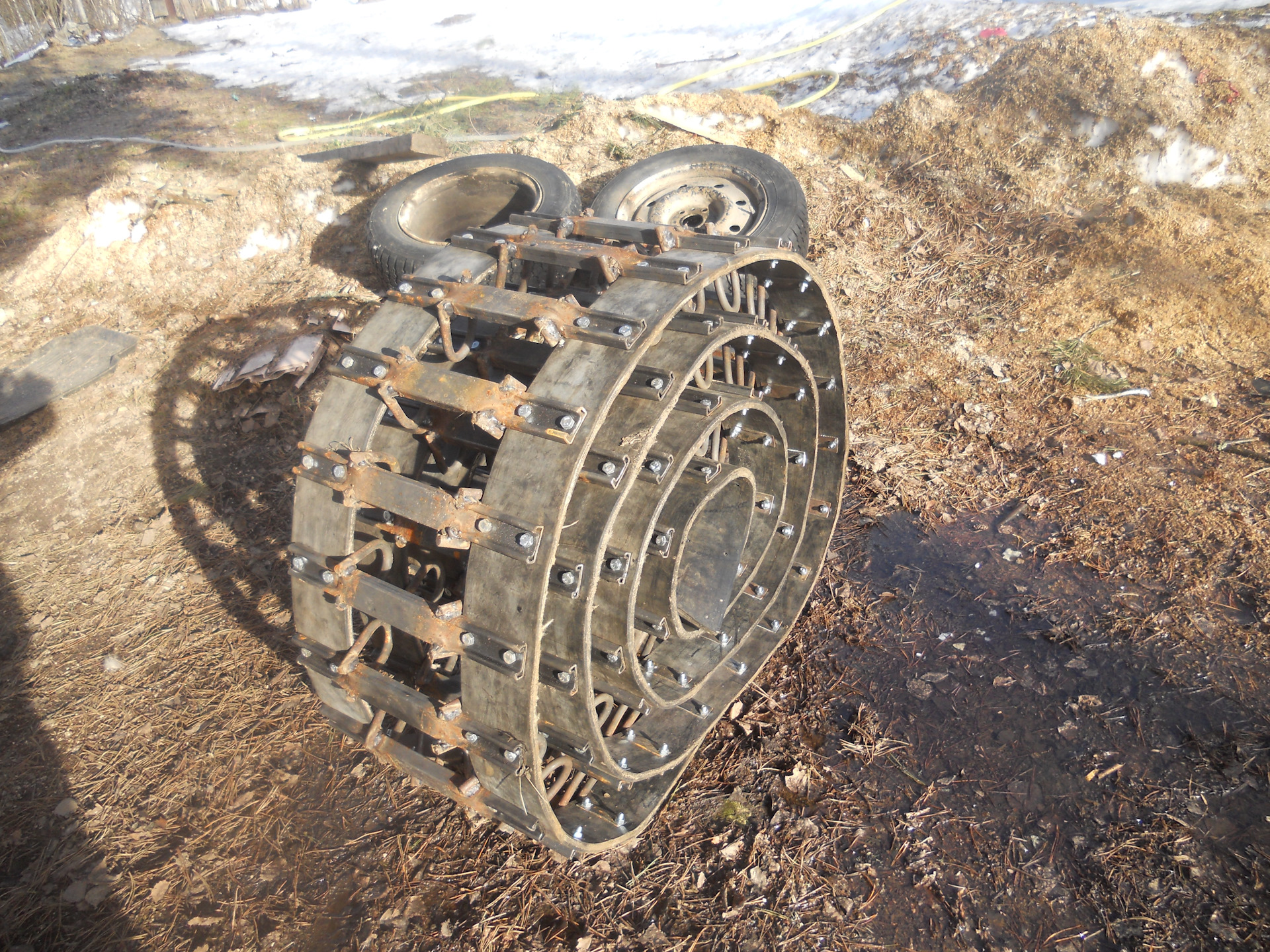 Гусеница снегохода wt38. Вездеход на гусеницах. 25, pitch 2. 25, pitch 2. Грунтозацеп снегохода.