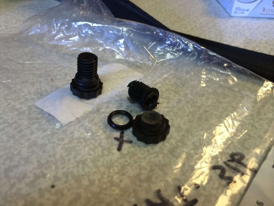 Замена термостата — Audi A4 (B7), 1,8 л, 2006 года | своими руками | DRIVE2