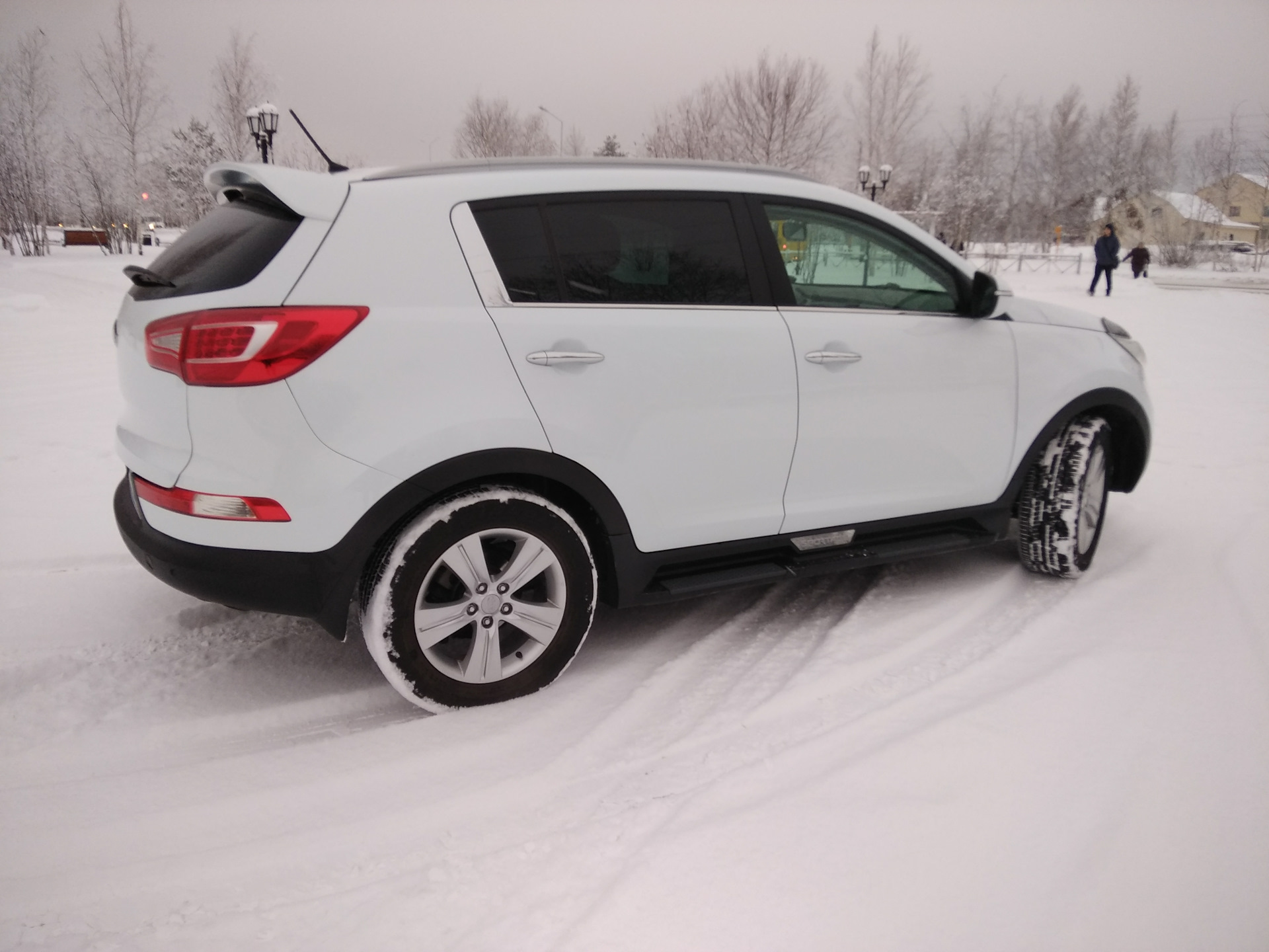 Kia Sportage белая