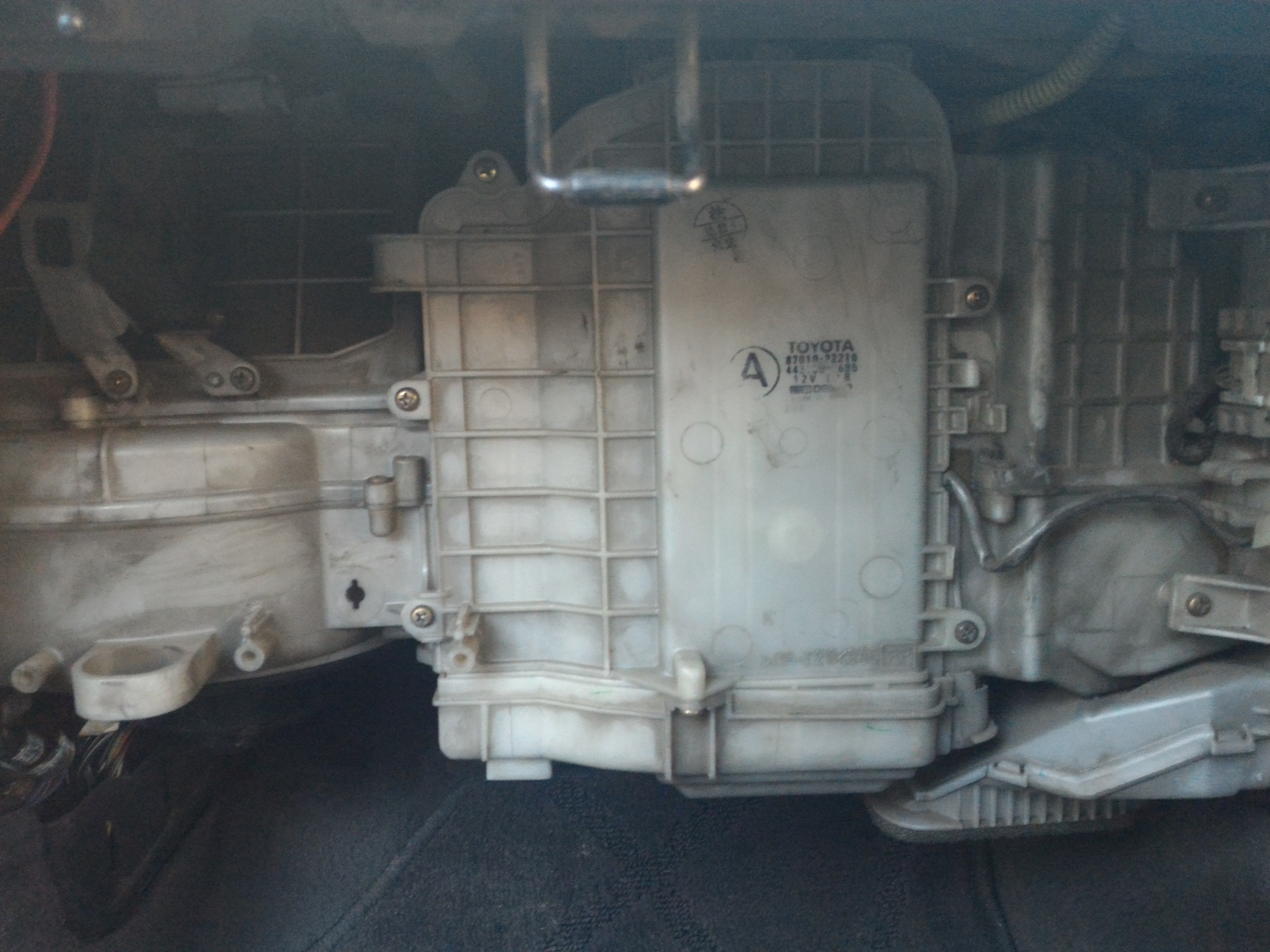 Ставим салонный фильтр — Toyota Chaser (100), 2,5 л, 1996 года | своими ...