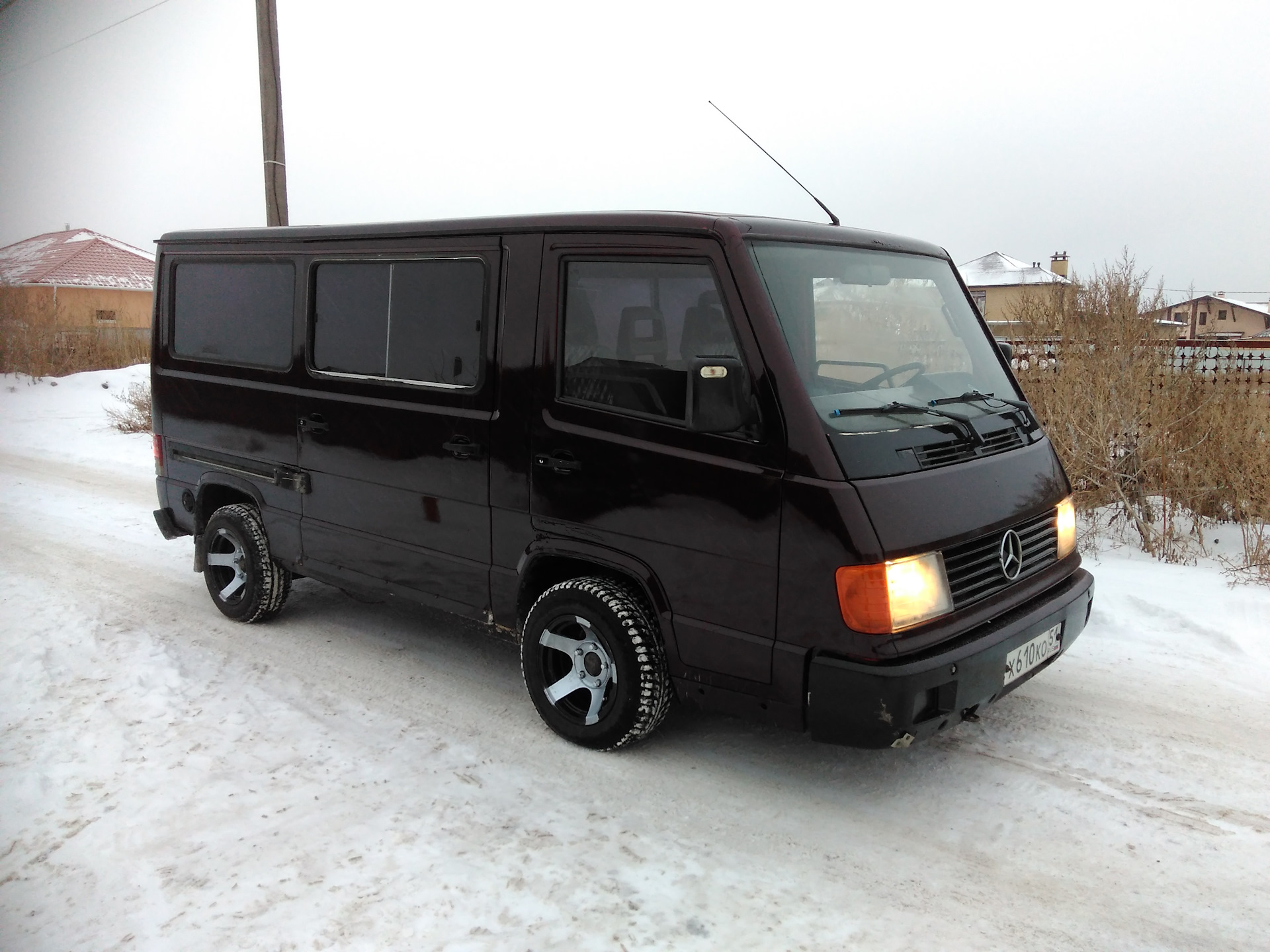 Мерседес 100. Mercedes-Benz mb100. Мерседес Бенц мб100д. Мерседес МВ 100. Mercedes mb100 Brabus.