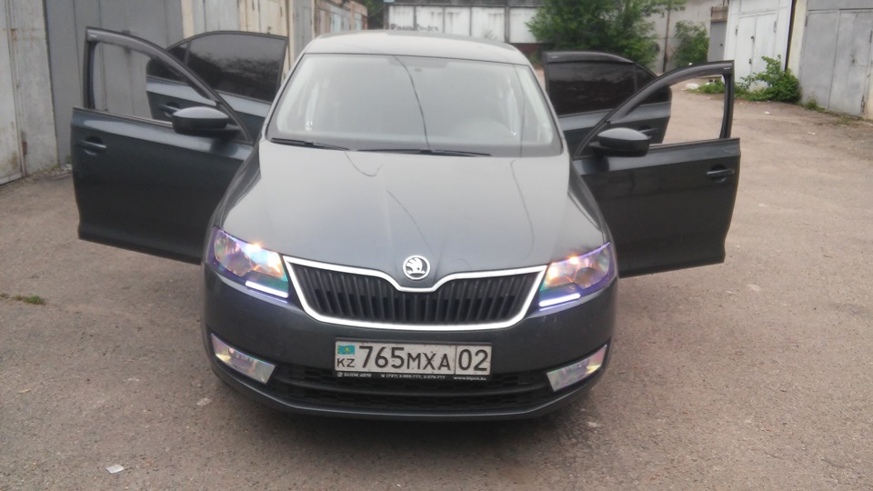 Тонировка Skoda Rapid синий