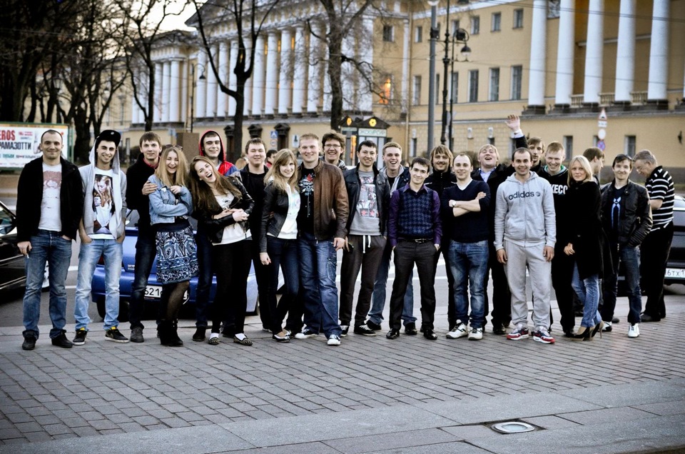 Петербург апрель фото люди.