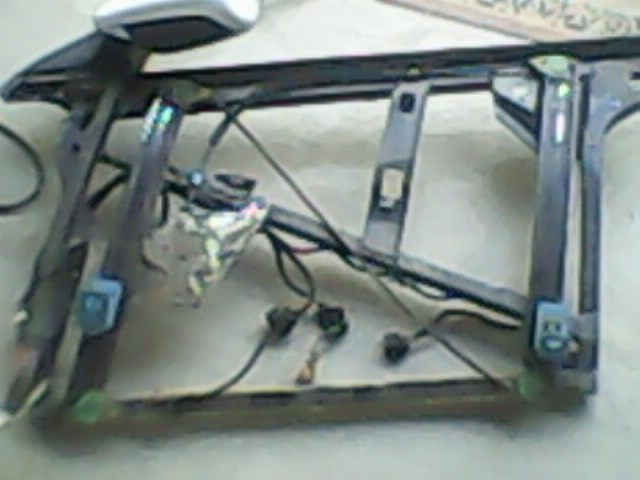 Порвался тросик стеклоподъемника, меняю. — Audi A6 (C5), 2,4 л., 1997 ...