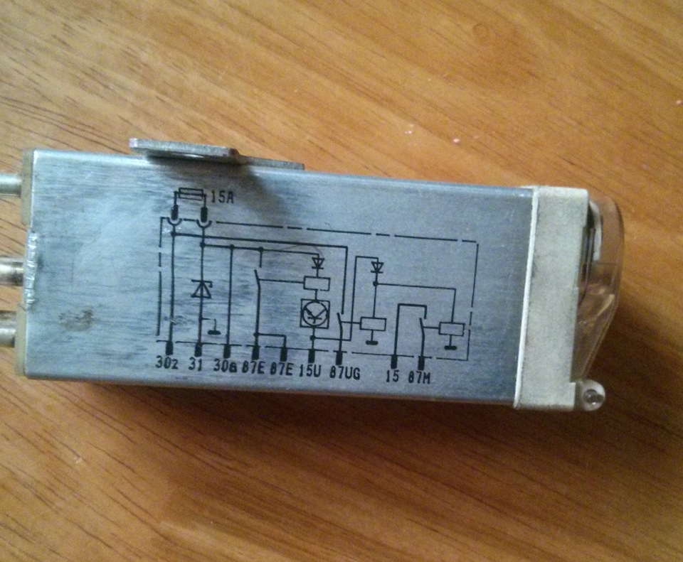 За что отвечает реле перегрузки мерседес w202