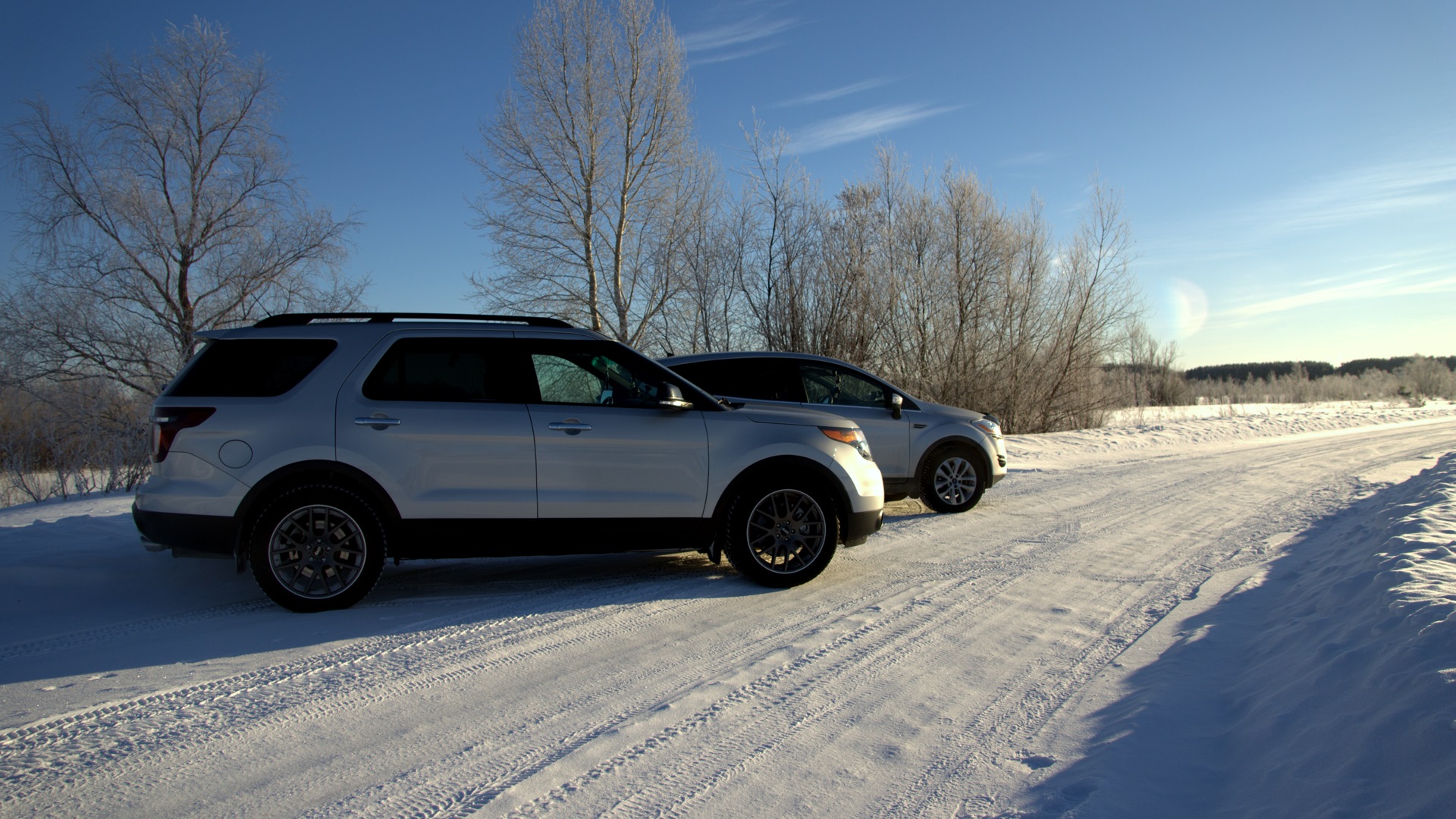 Эксплорер клуб. Форд эксплорер клуб. Форд эксплорер 5 трасса. Ford Explorer 5 на 22 колёсах. Форд эксплорер клуб Омск.