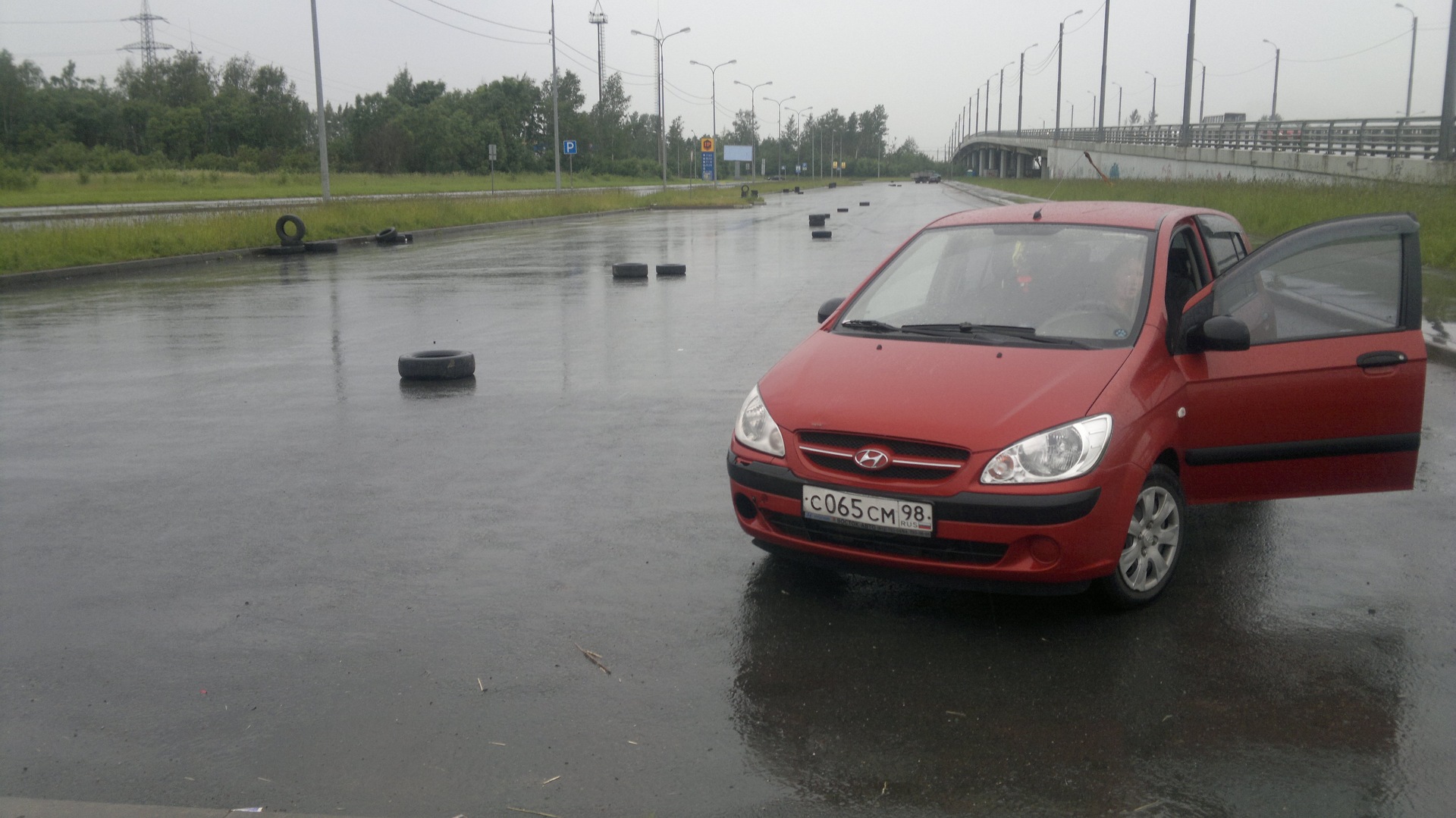 Нет никто. Сезон дождей. — Jeep Cherokee (KK)