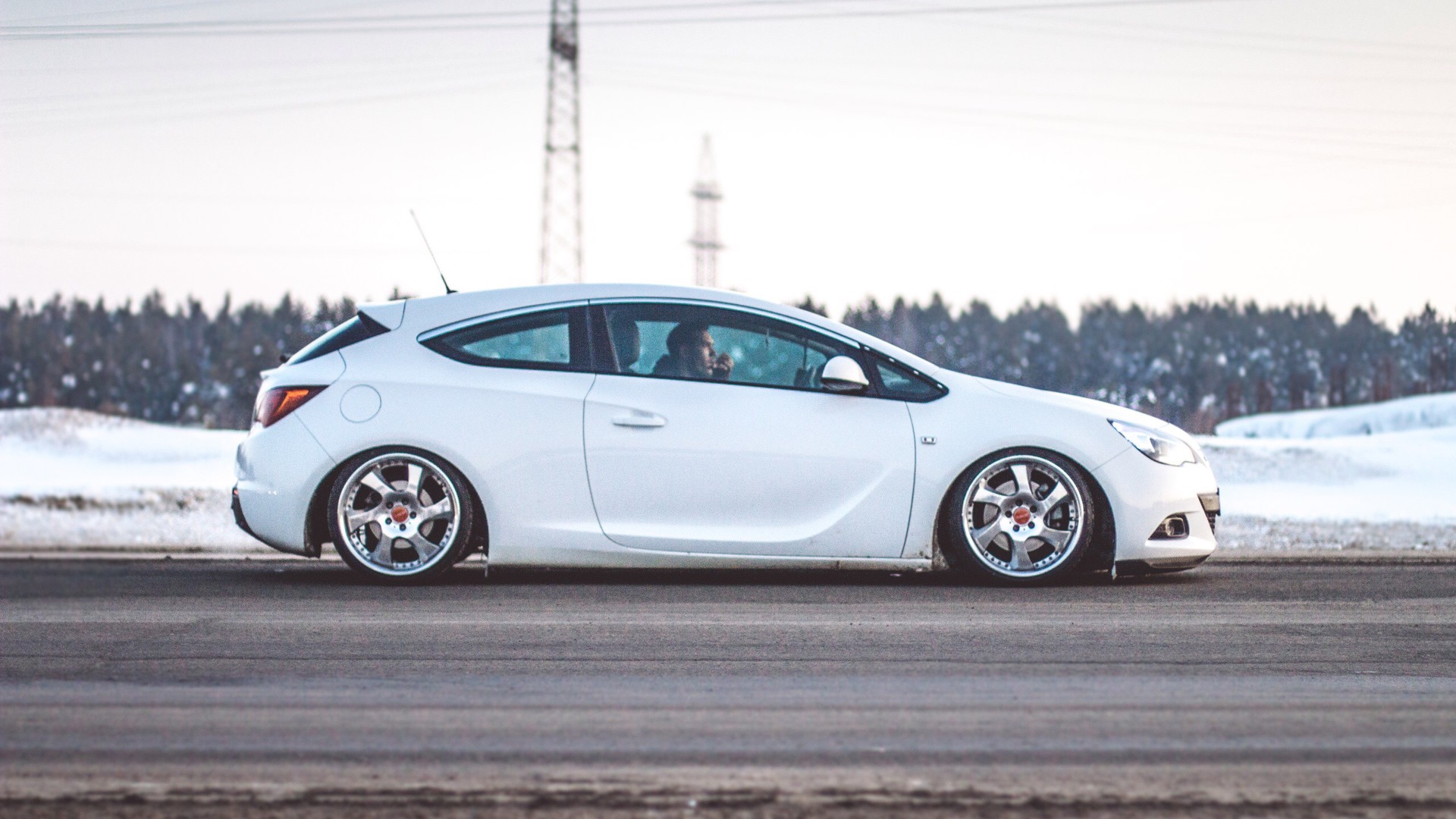 Opel Astra j GTC stance