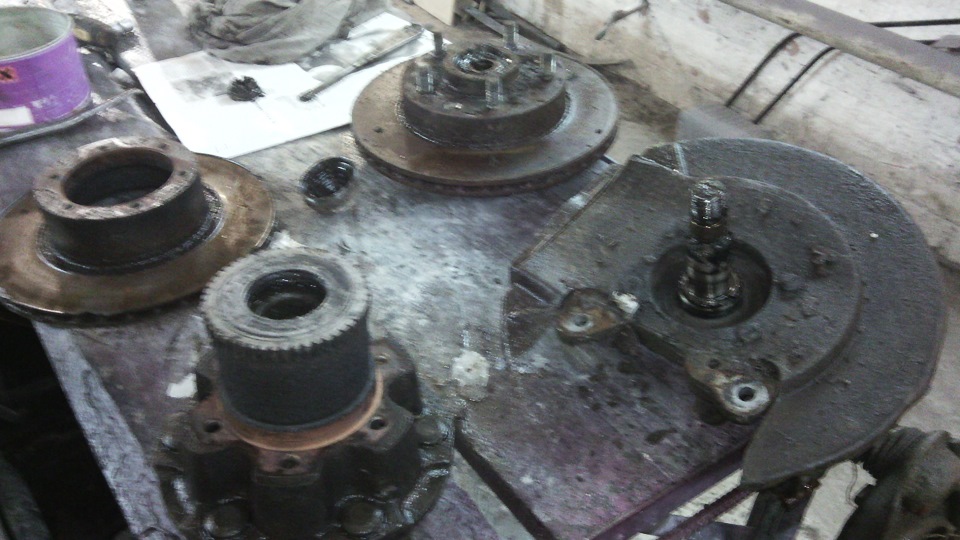 Ступица разбор. Ступица опель аскона. Ступица разбор. Смазка подшипниковая ступицы volvo. Ступица subaru forester.