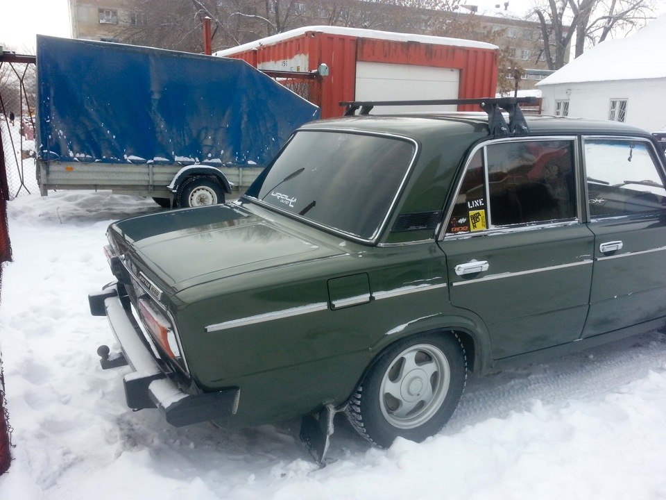 Lada 2107 с багажником на крыше