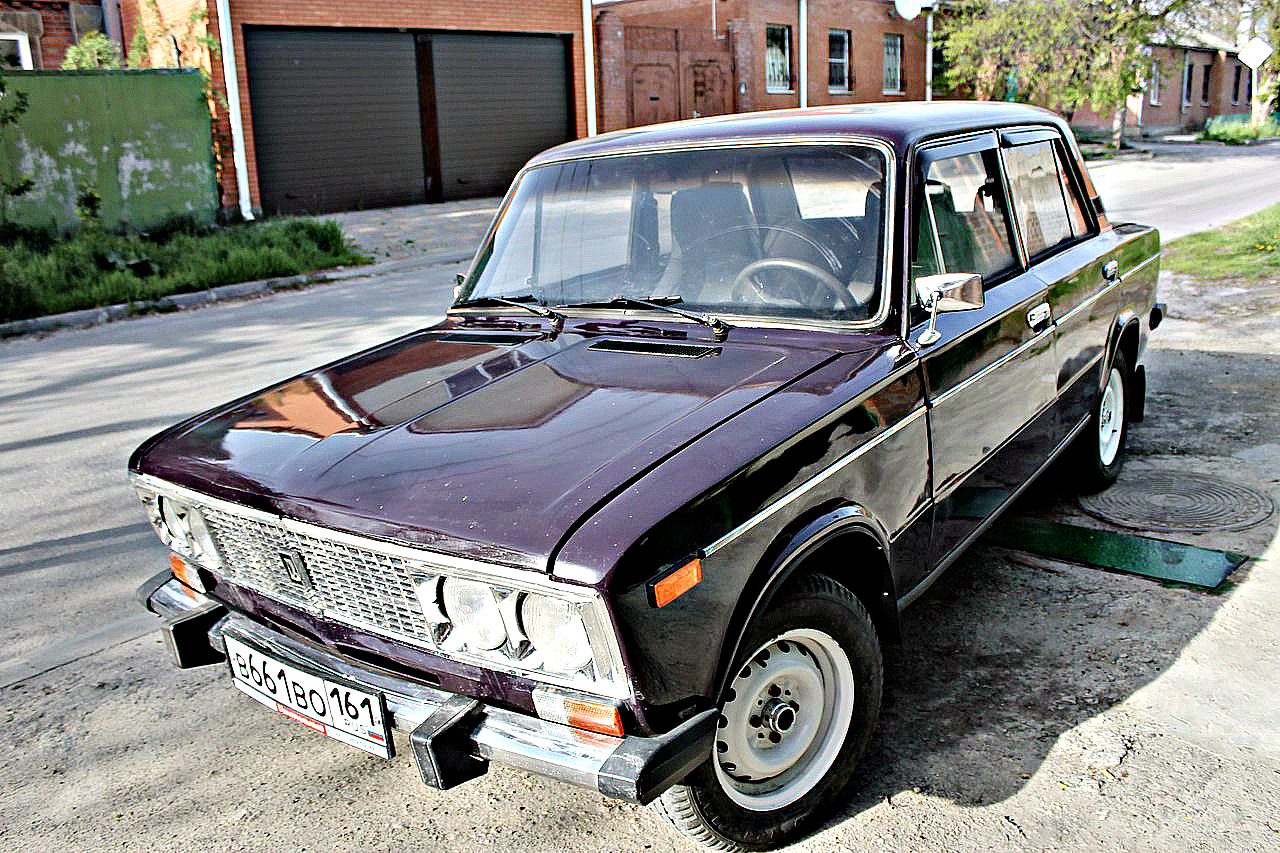 Дром алтайский купить ваз. ВАЗ-2106 седан. ВАЗ 2106 1976.