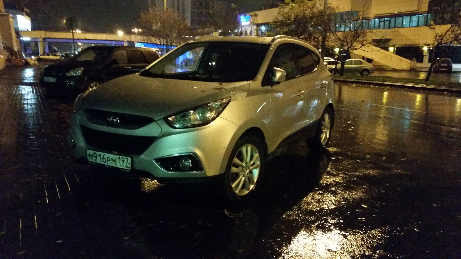 Hyundai ix35 2.0 бензиновый 2011 | 2.0 бензин,AT, 4WD на DRIVE2