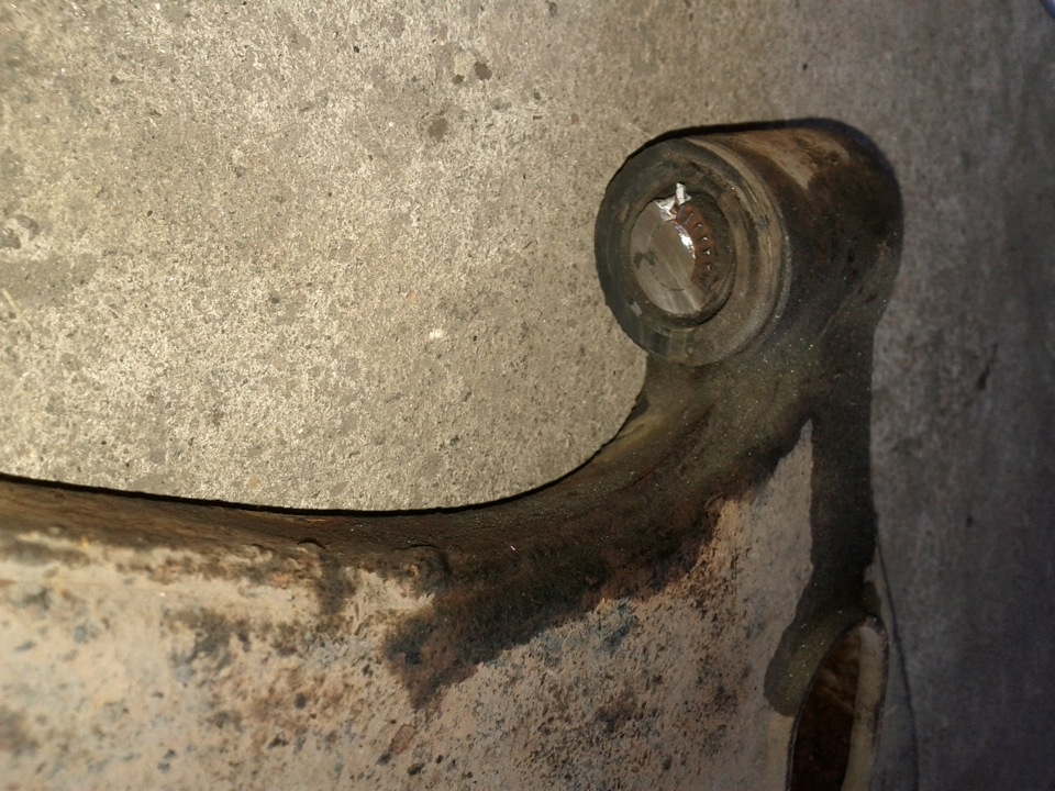 Замена сайлентблоков рычага и реактивных тяг. — Geely CK, 1,5 л, 2008 ...