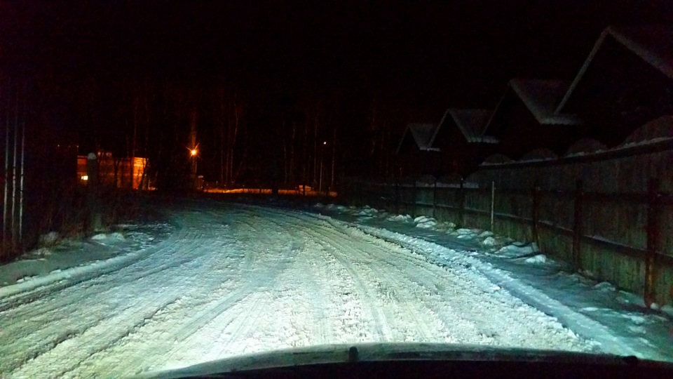 Работают ближний свет и ПТФ — Ford Focus Sedan III