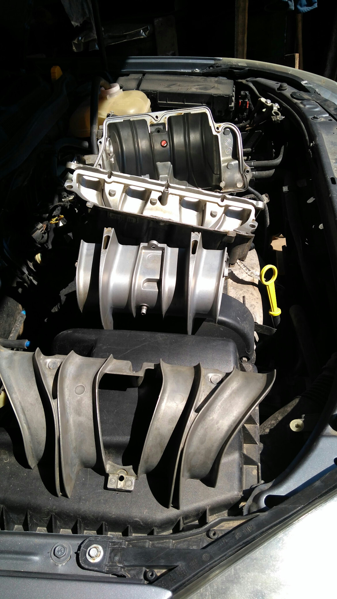 Чистка дроссельной заслонки и впускного коллектора — Opel Astra H, 1,6 ...