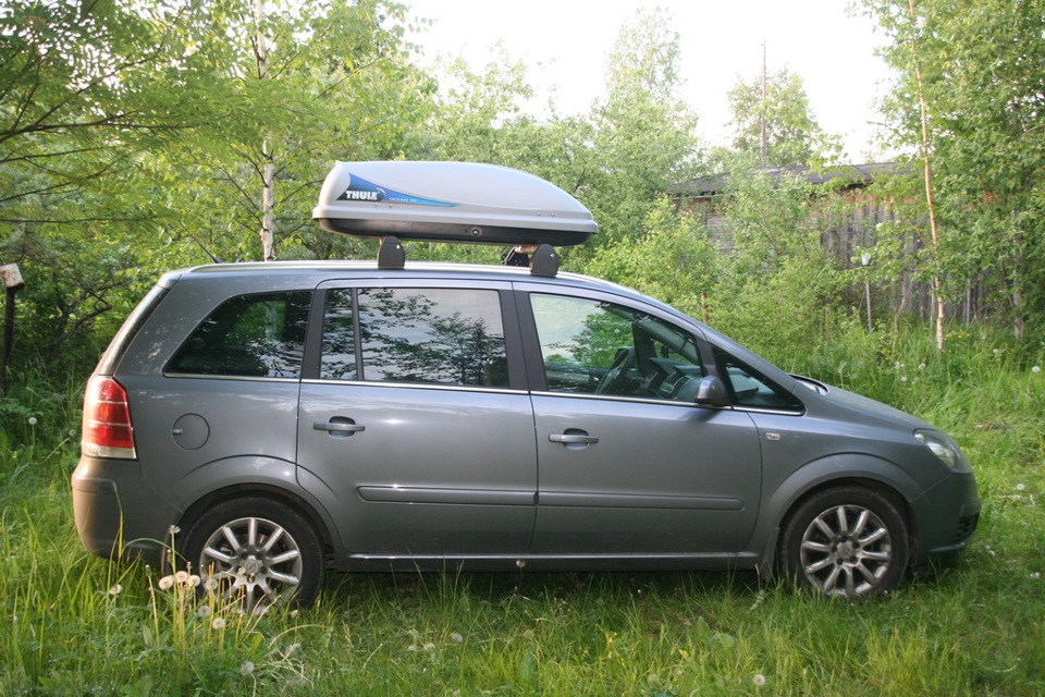 Крыша зафира б. Opel Zafira 2007 багажник на крышу. Автобокс Thule Ocean 80. Багажник на крышу Опель Зафира б. Опель Зафира автобокс.