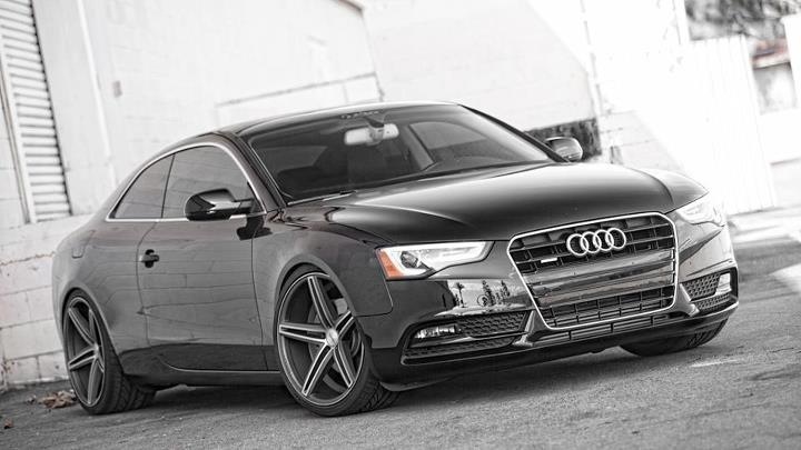 Ауди s5 Vossen черная