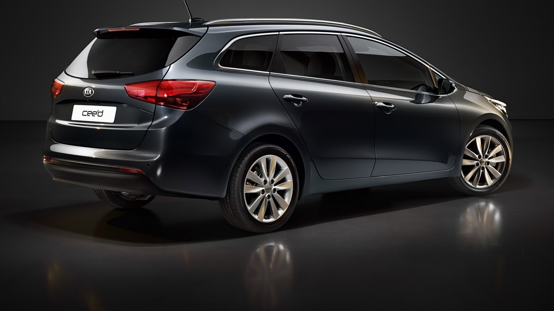 New Kia Ceed Sportswagon Uncovered In Geneva With Some Very BMW-ish Taillights C