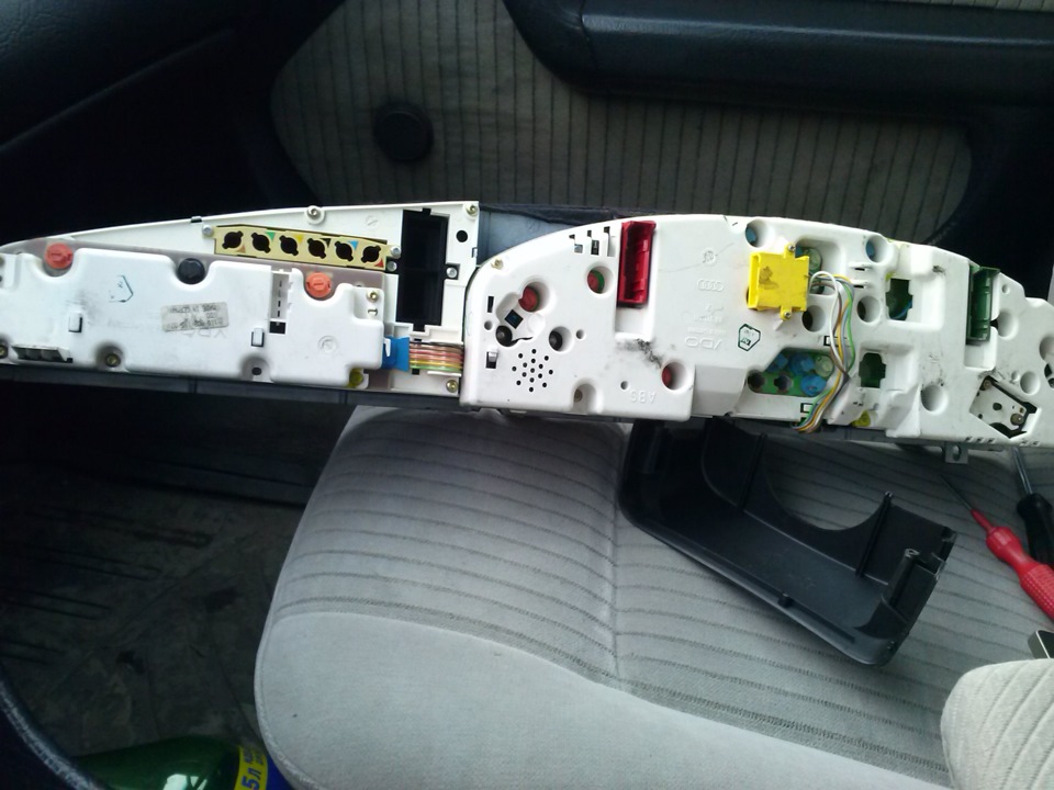 приобрел приборку от ауди а6 с4 — Audi 100 (C4), 2,3 л, 1991 года ...