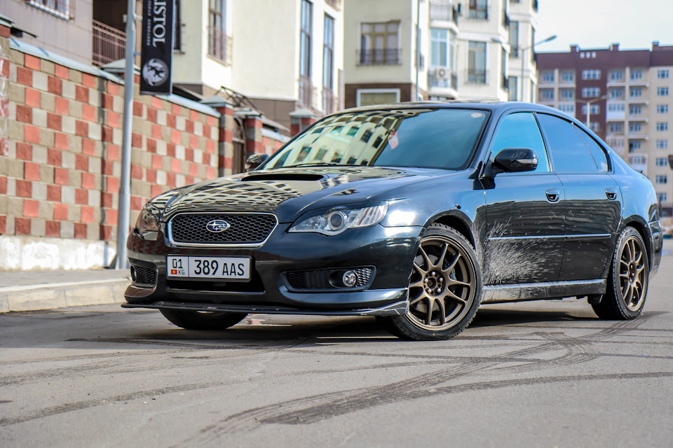 Subaru legacy spec b отличие