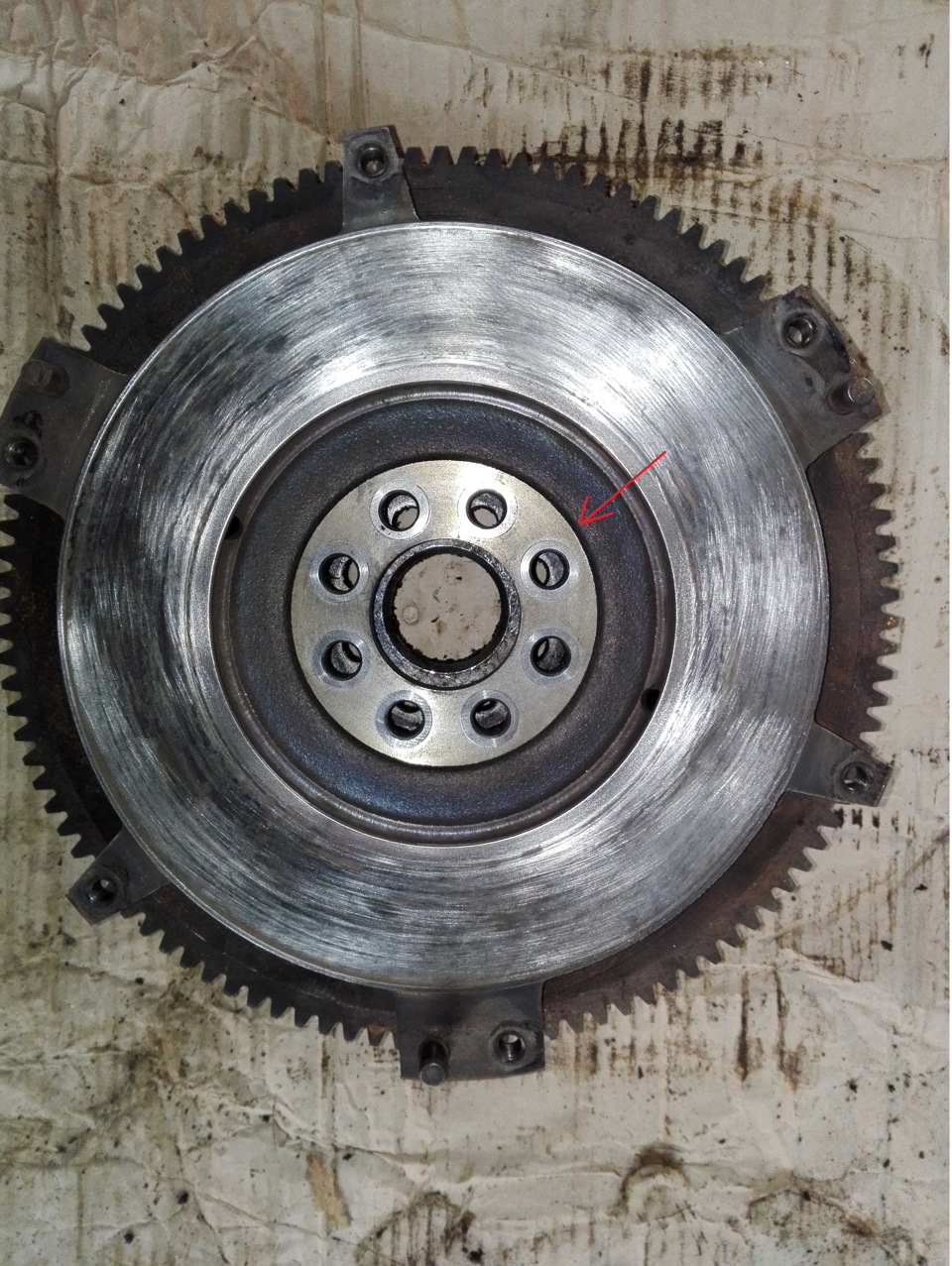 Маховик двигателя д65. 037105273c. Маховик 1zz. Переделка маховик акпп 1zz. Маховик форд фокус 2 1.