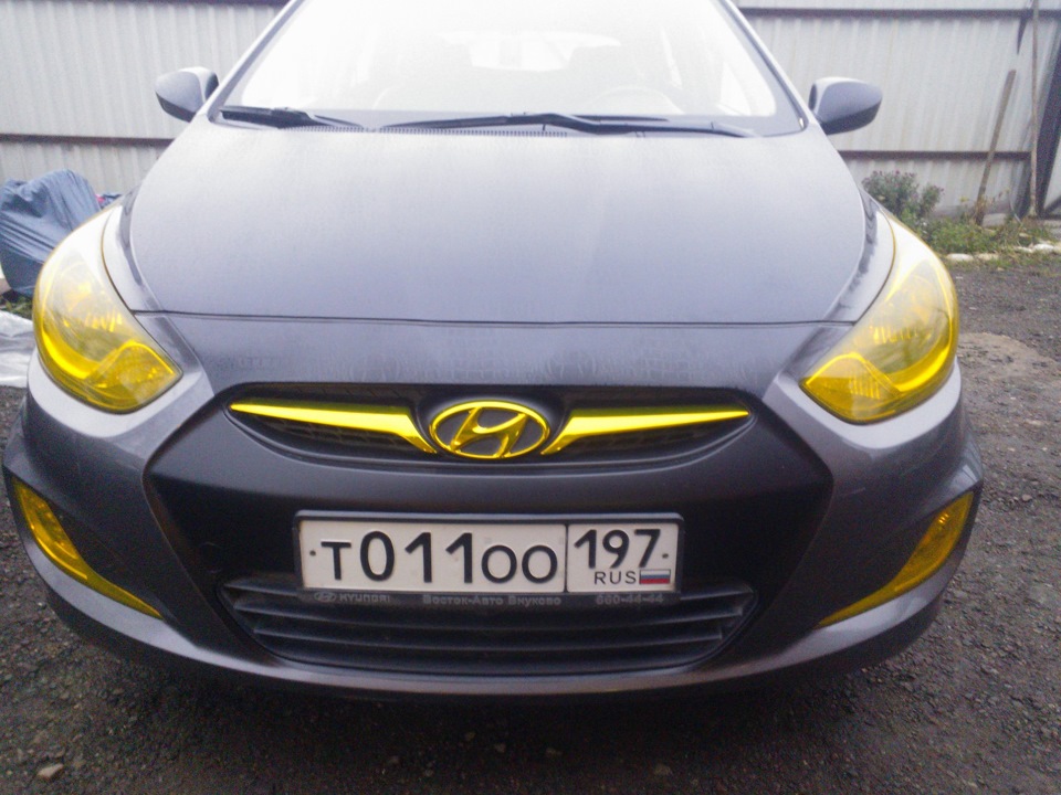 Желтая пленка на фары и ПТФ — Hyundai Solaris Hatchback, 1,6 л, 2011 ...