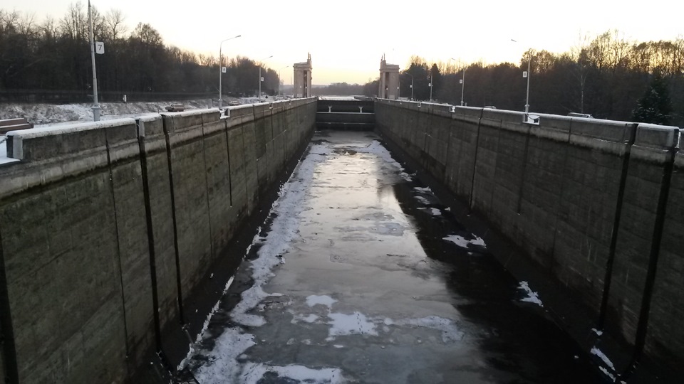 Шлюз 2 канала имени москвы