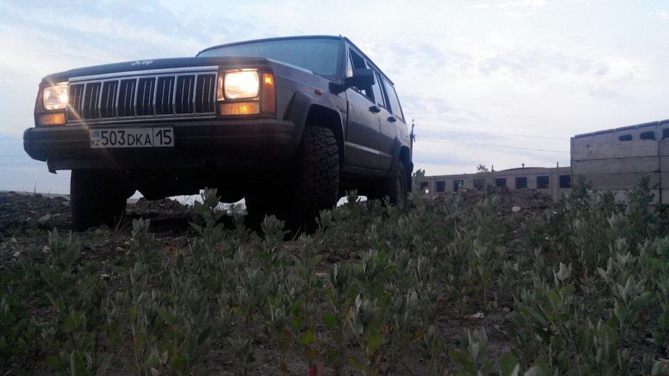 Jeep Cherokee Ширик