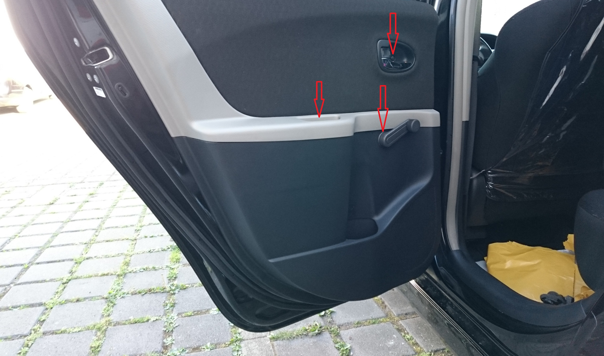 Как снять обшивку двери витц ШВИ Дверей - Toyota Yaris (p2), 1,8 л, 2008 года автозвук DRIVE2