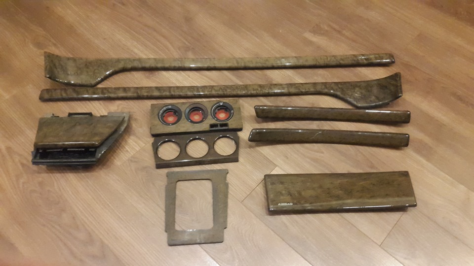 Vogelaugenahorn — Audi Cabriolet (B4)